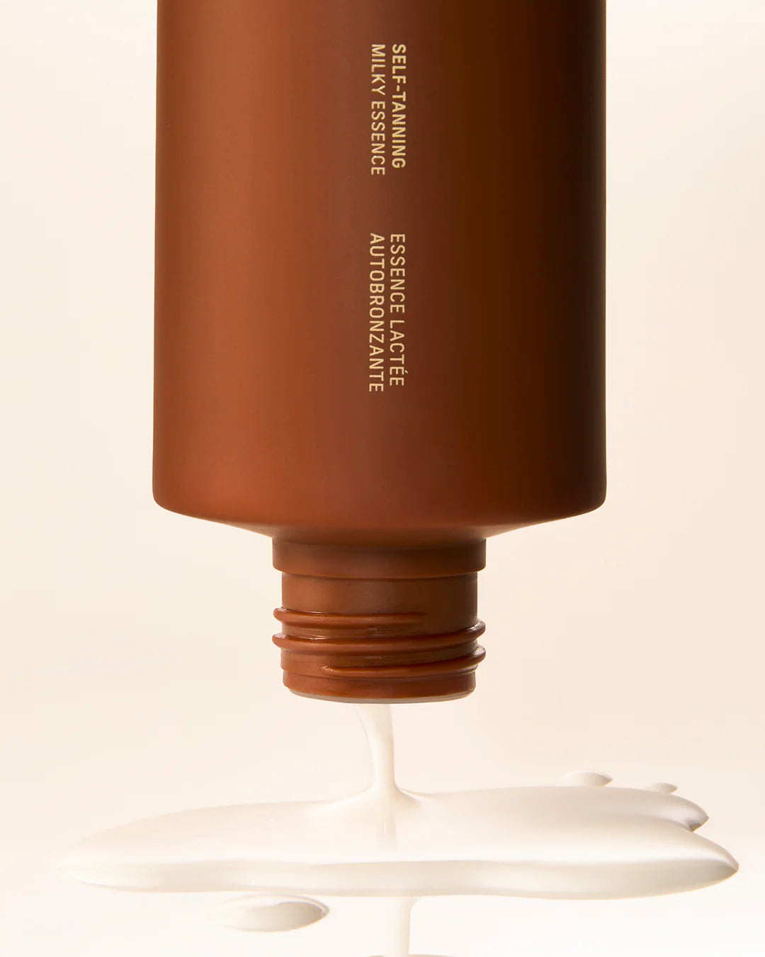 CYKLAR - Self-Tanning Milky Essence